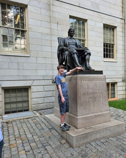 john harvard statue